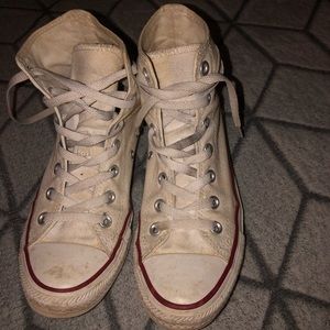 White AllStar HighTop Converse size 7.5